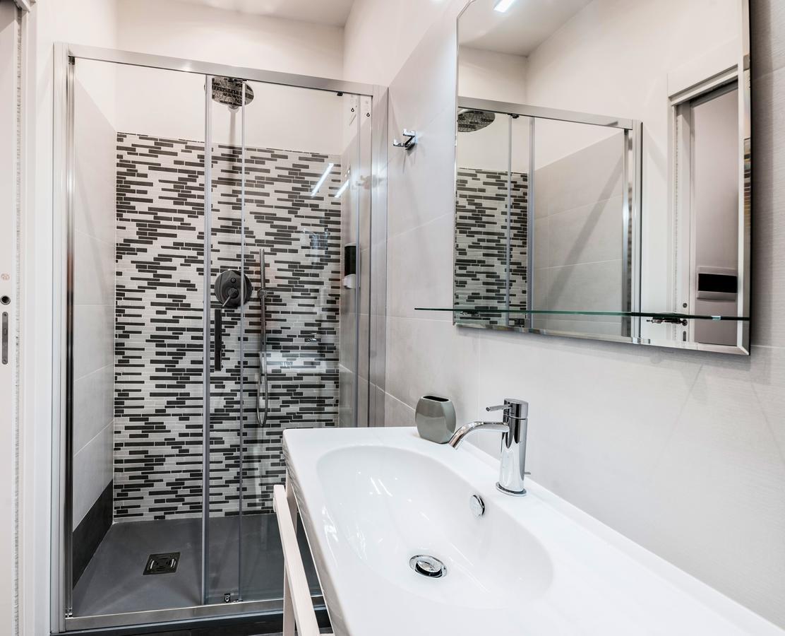 Lele Rooms San Lorenzo โรม ภายนอก รูปภาพ