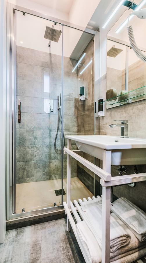 Lele Rooms San Lorenzo โรม ภายนอก รูปภาพ